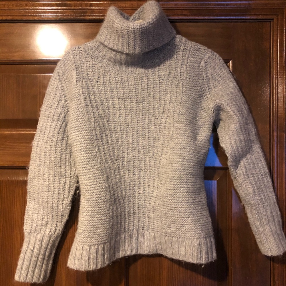 Merino/Alpaca Wool Blend turtleneck sweater. Sz M